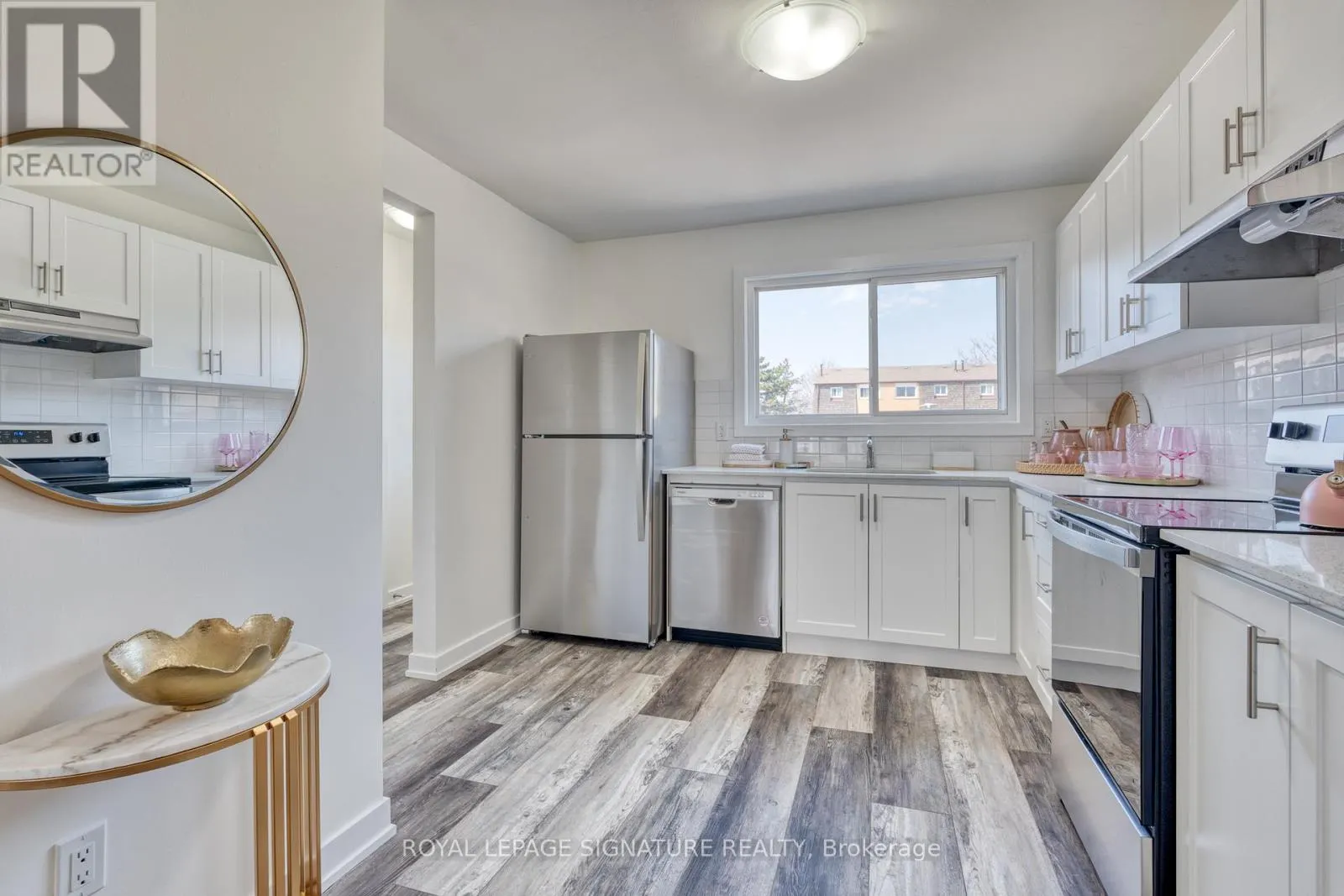 UNIT 26 - 20 ANNA CAPRI DRIVE
