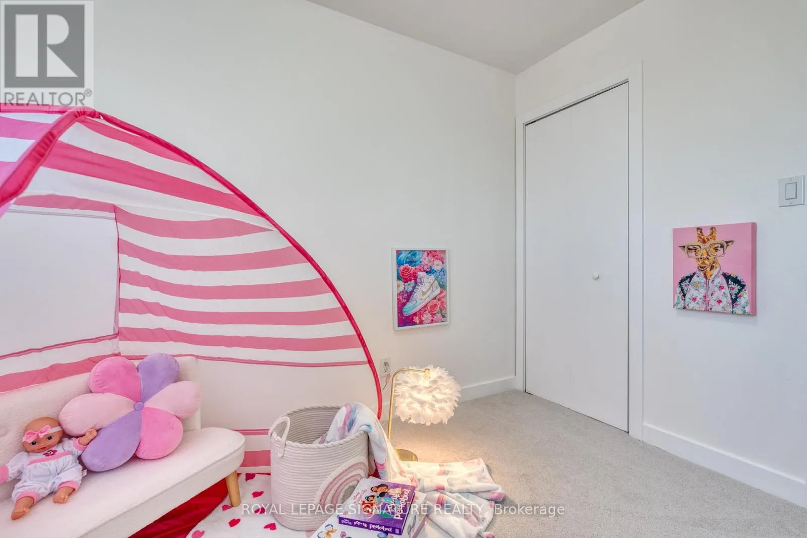 UNIT 26 - 20 ANNA CAPRI DRIVE