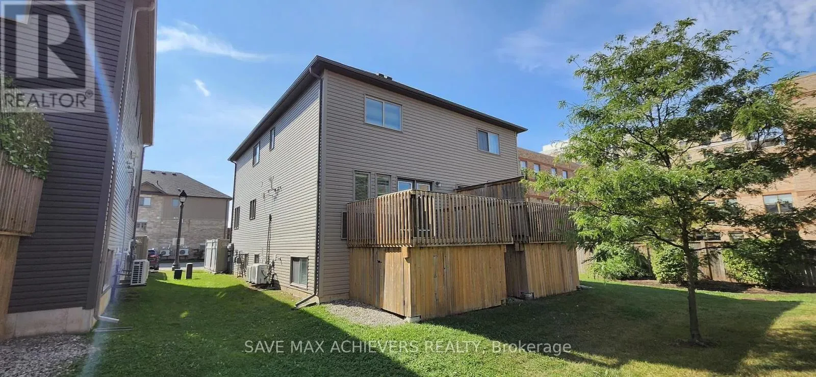 39 - 3200 SINGLETON AVENUE
