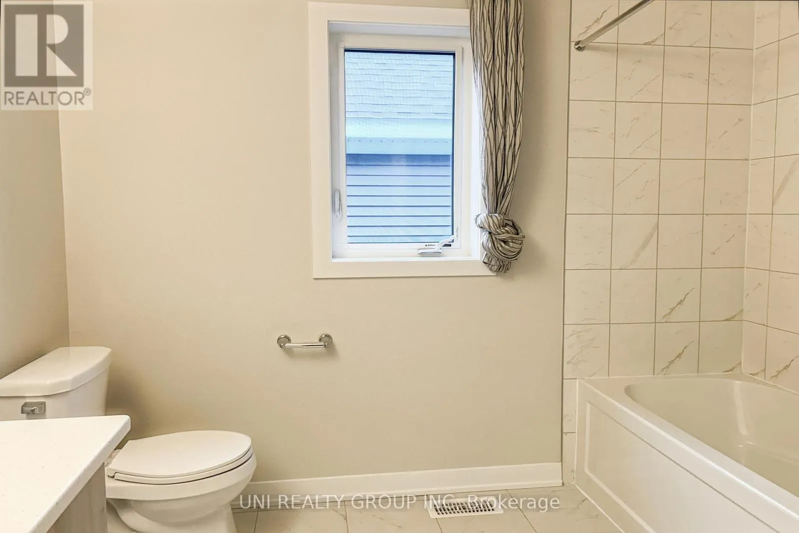 324 CANADENSIS LANE