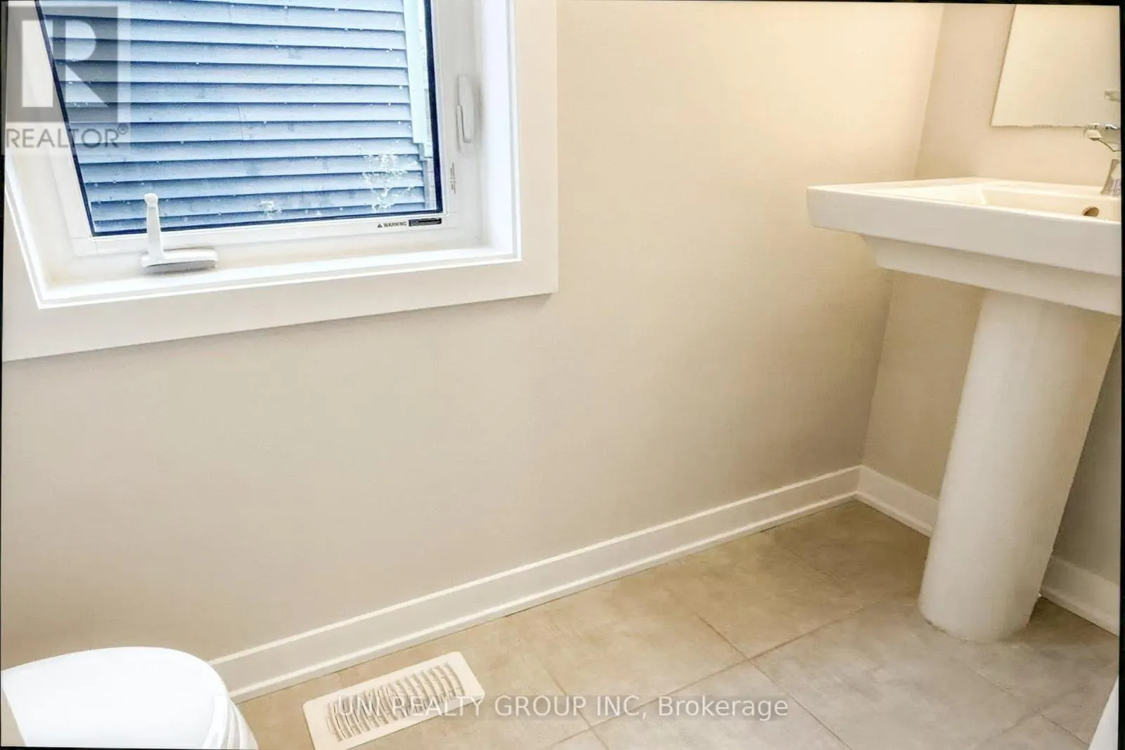 324 CANADENSIS LANE