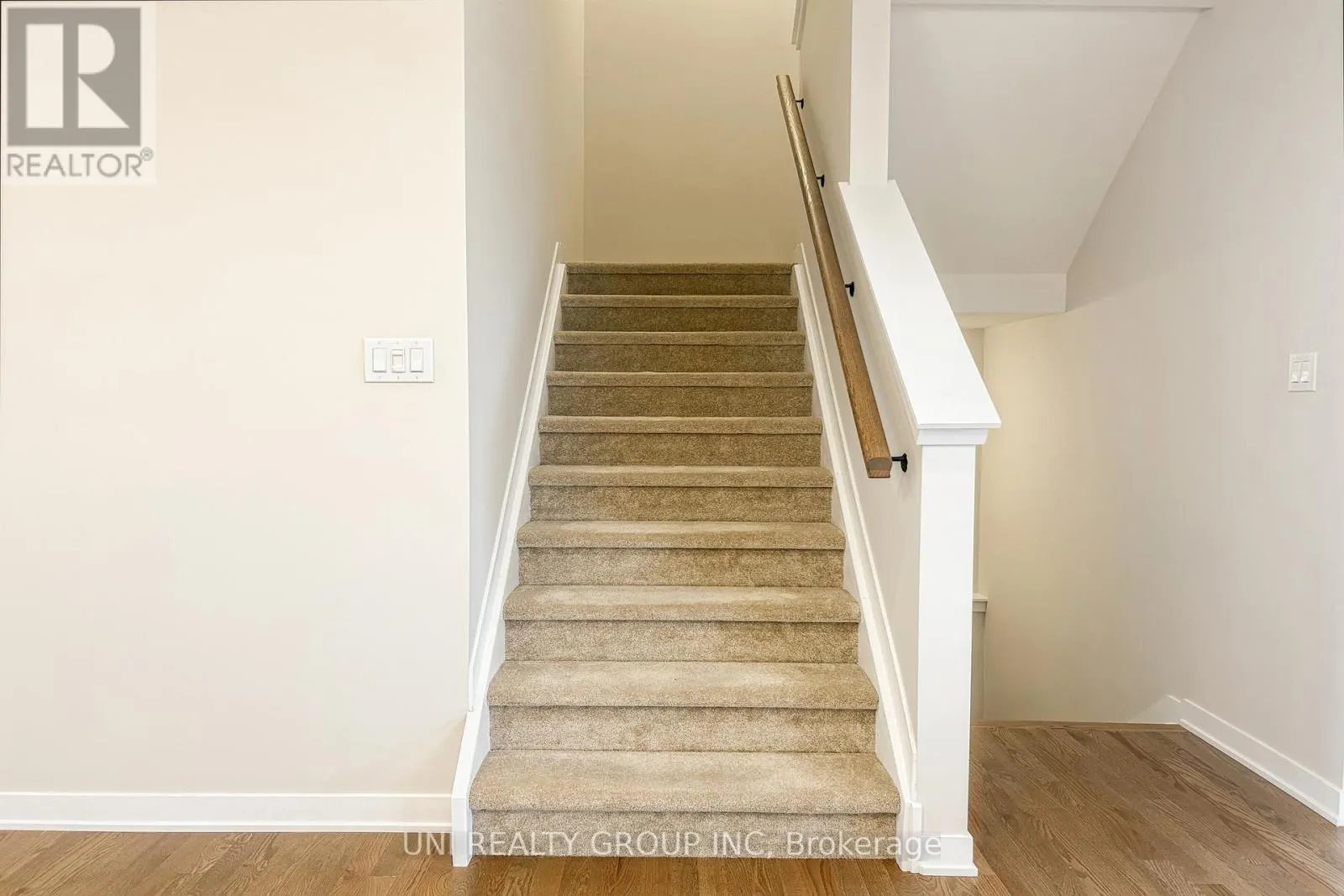 324 CANADENSIS LANE