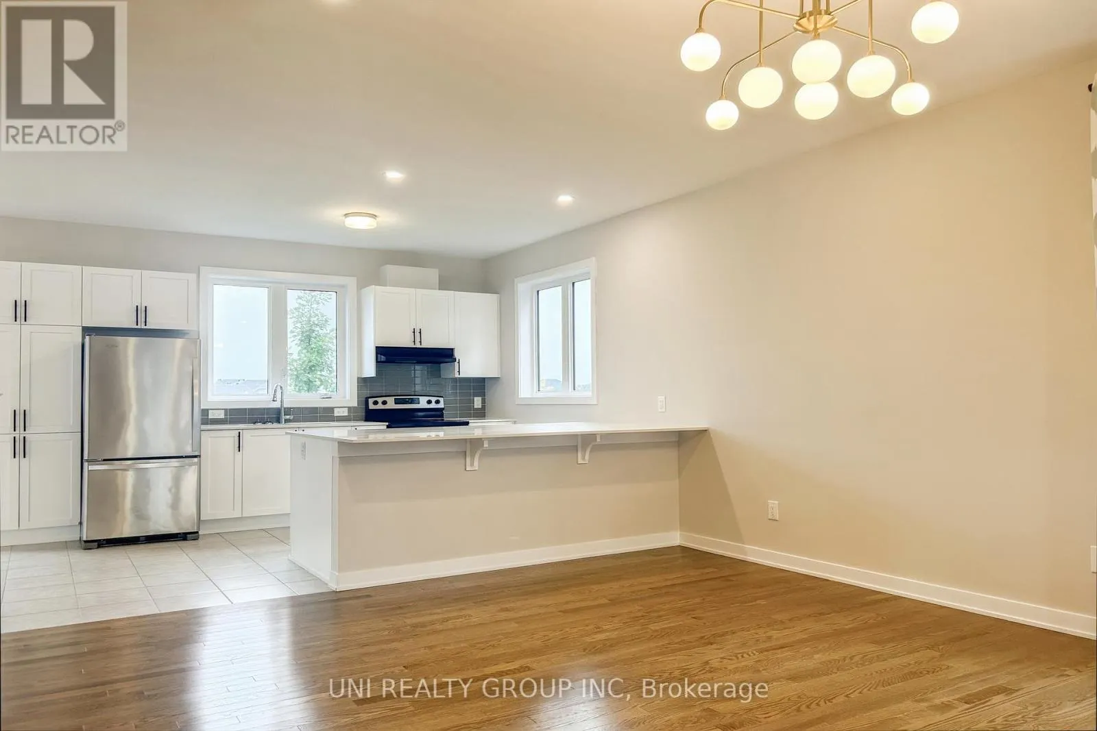 324 CANADENSIS LANE