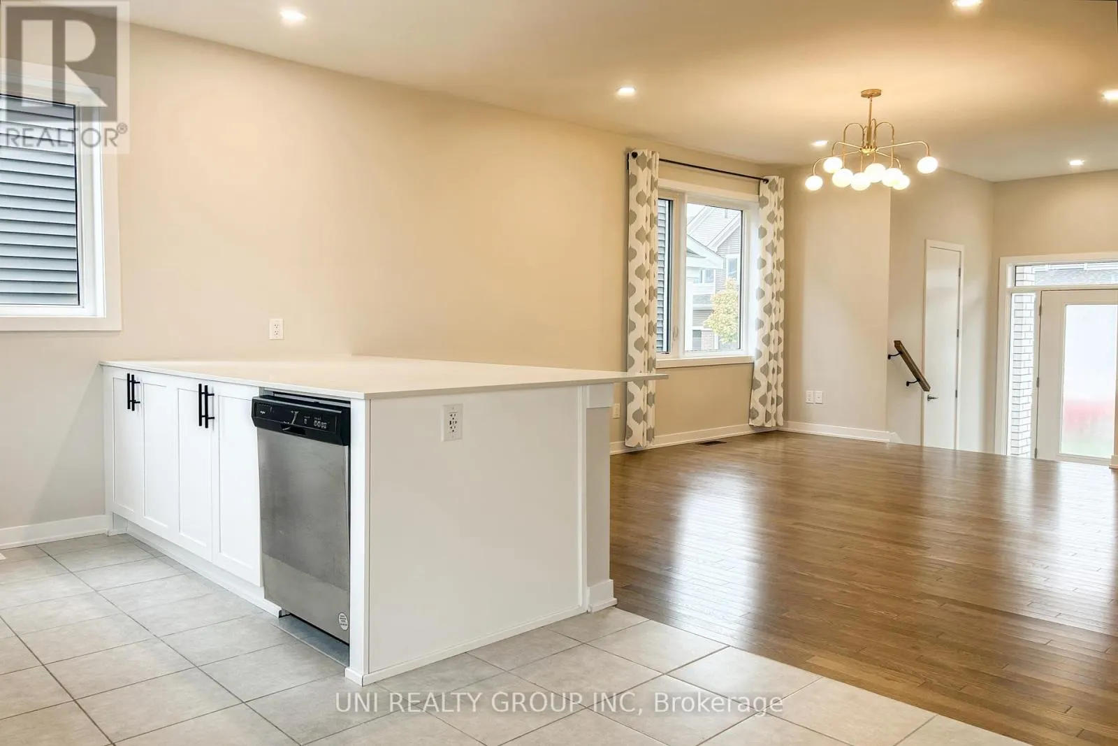 324 CANADENSIS LANE