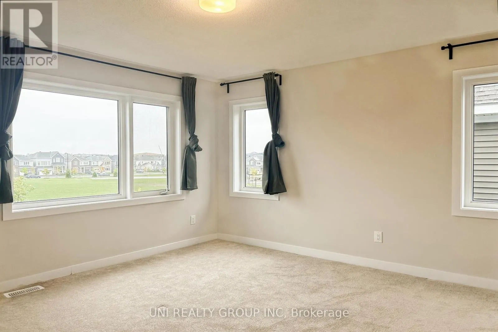 324 CANADENSIS LANE