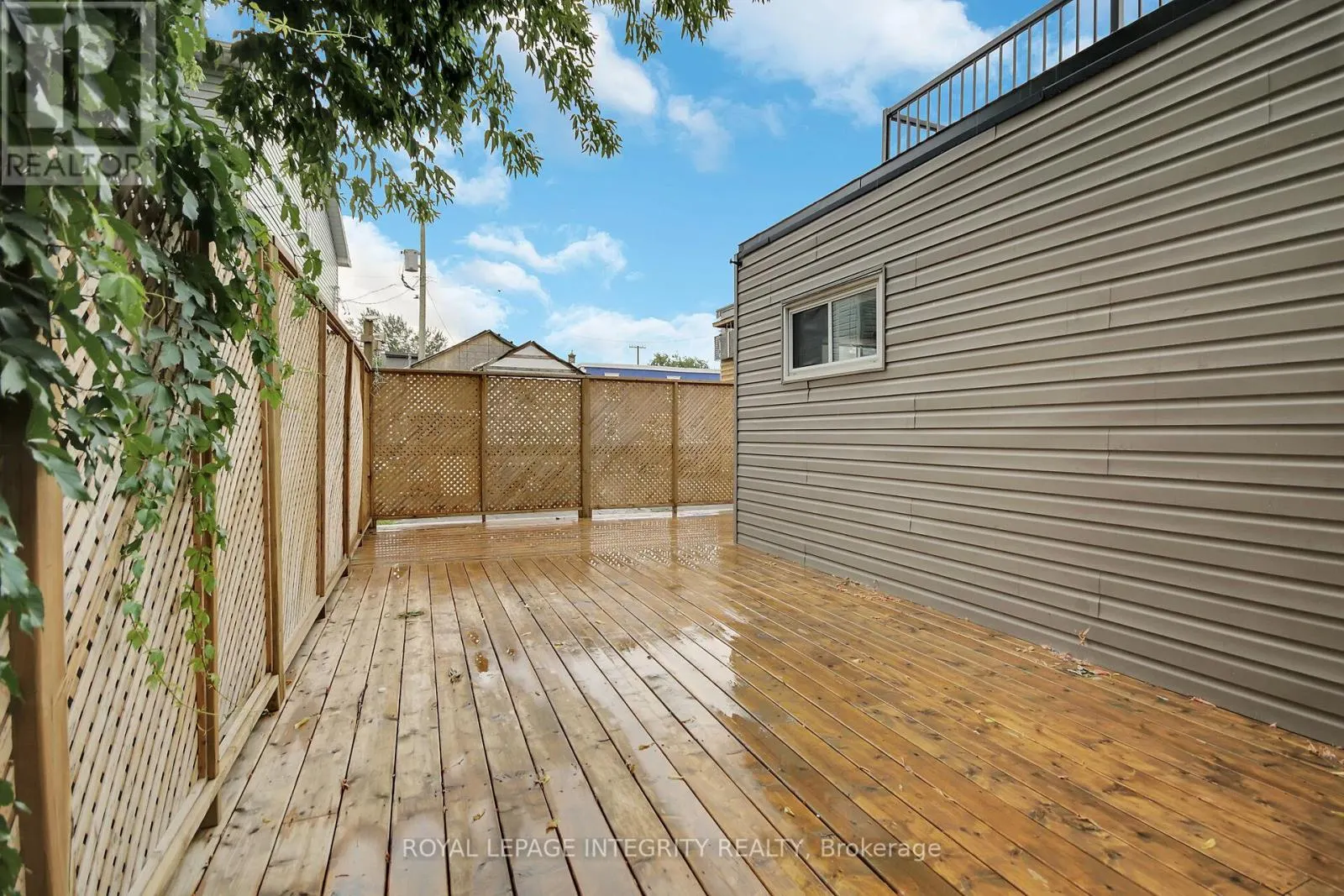 1 - 209 HANNAH STREET