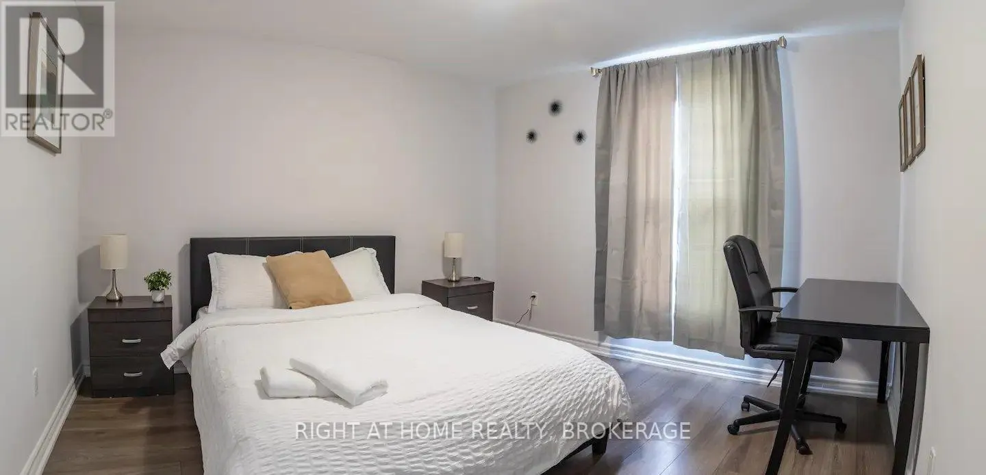 UPPER - 60 ROSS STREET, #UPPER