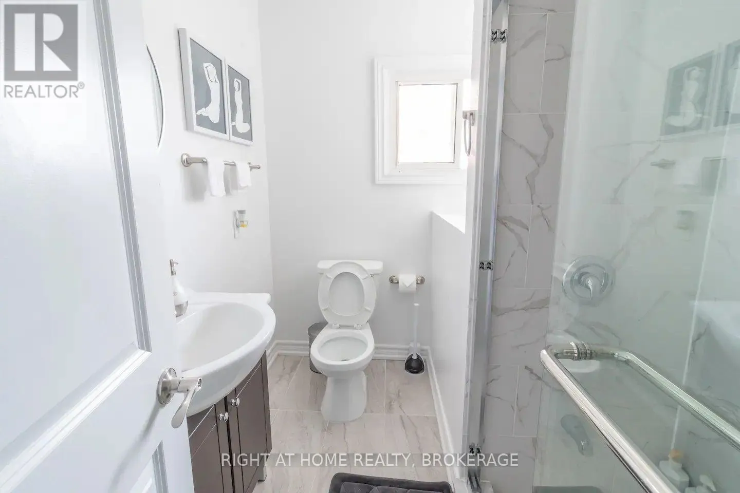 UPPER - 60 ROSS STREET, #UPPER