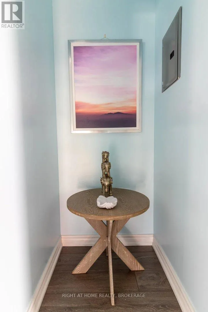 UPPER - 60 ROSS STREET, #UPPER