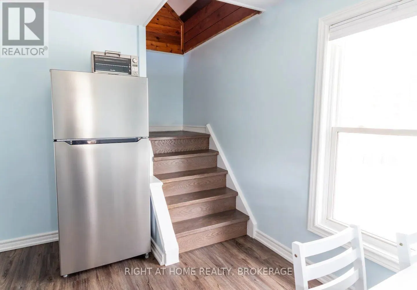UPPER - 60 ROSS STREET, #UPPER