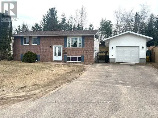 35 LAROCHE CRESCENT