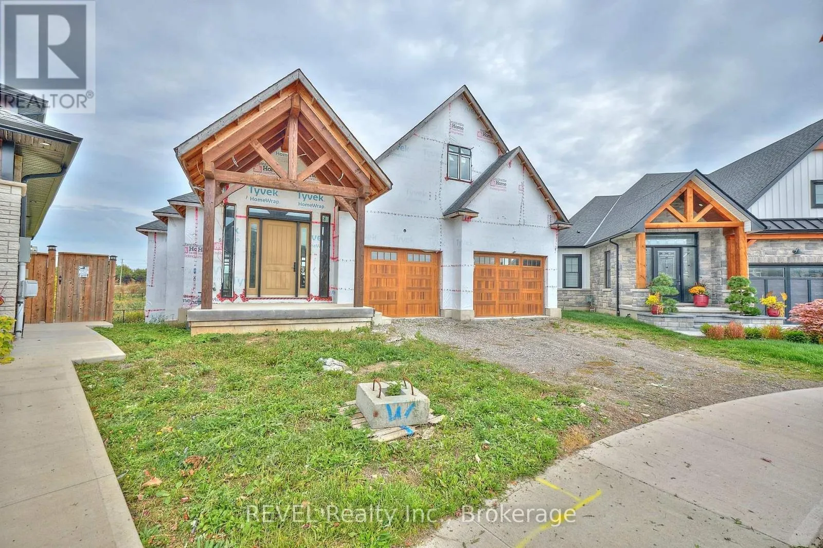 62 BERGENSTEIN CRESCENT