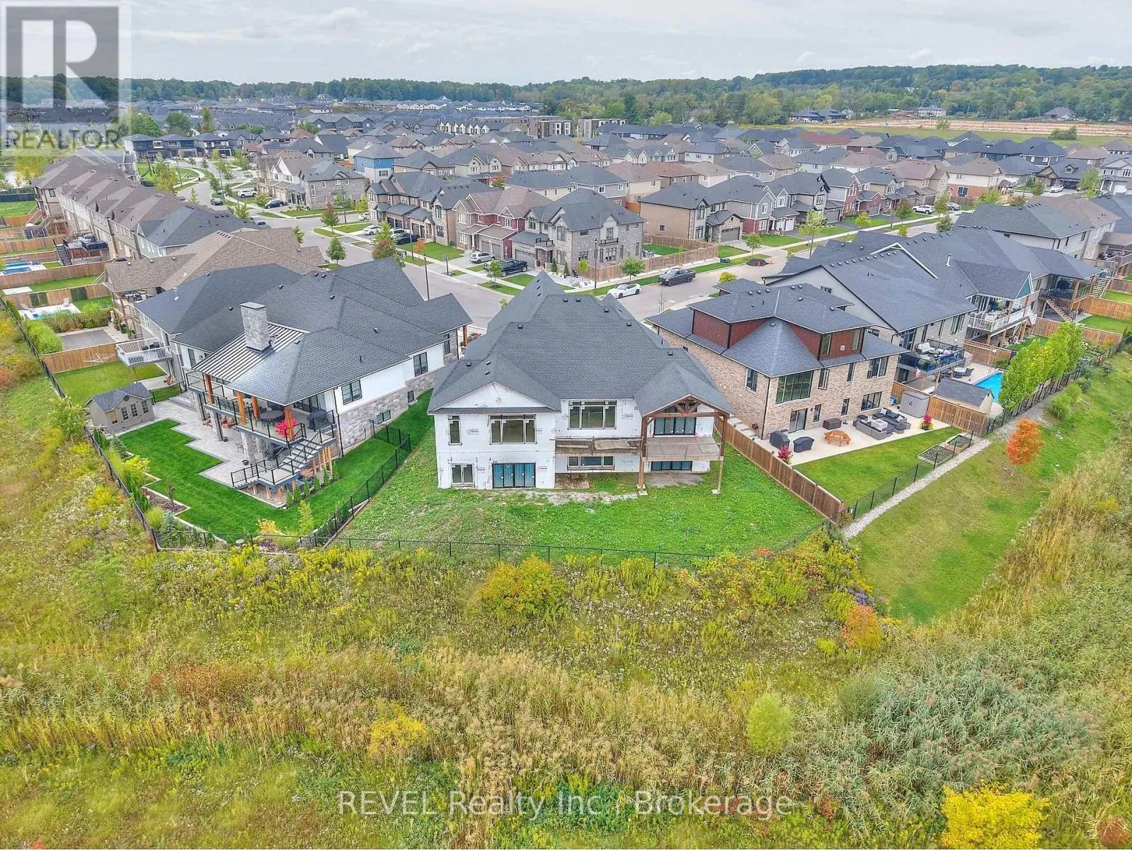 62 BERGENSTEIN CRESCENT