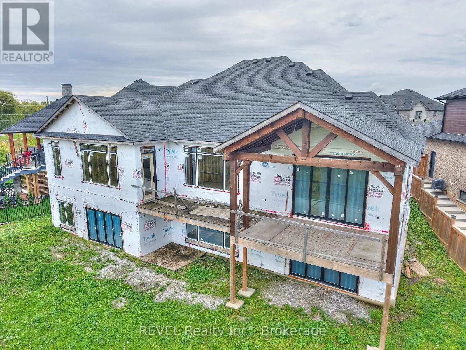62 BERGENSTEIN CRESCENT
