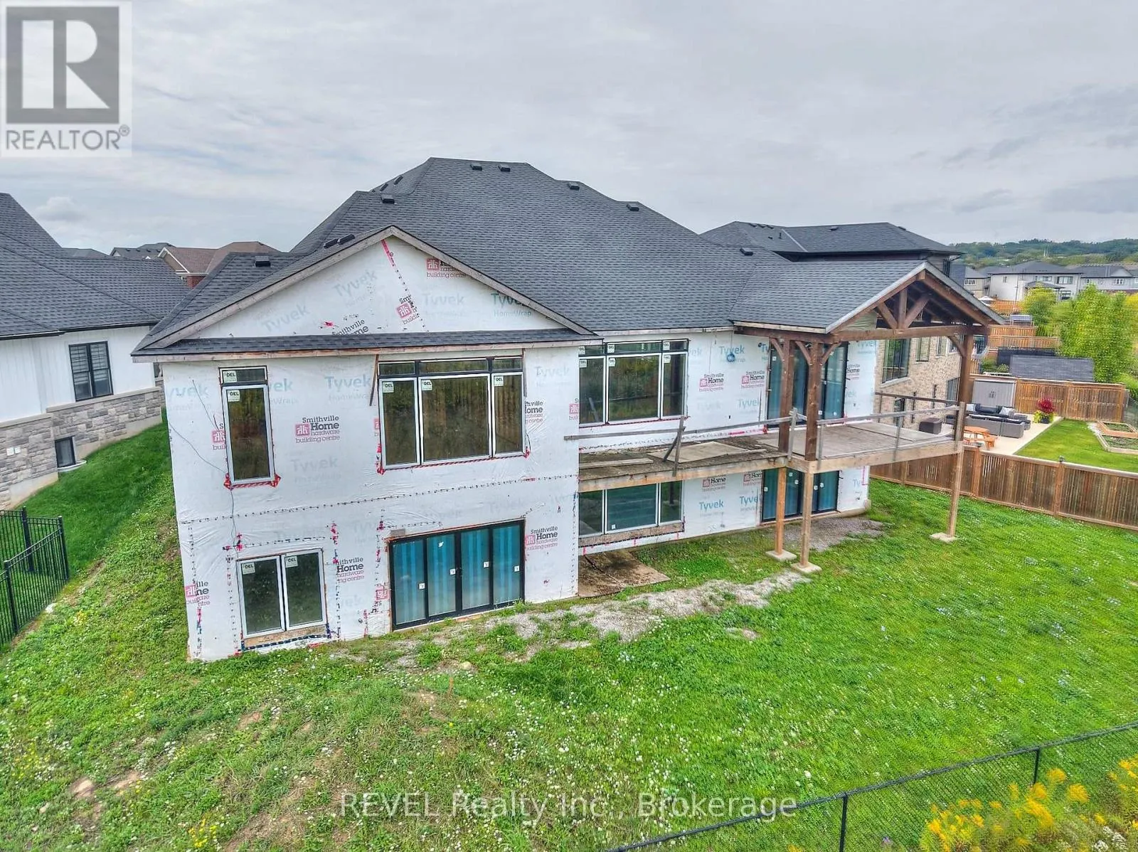 62 BERGENSTEIN CRESCENT