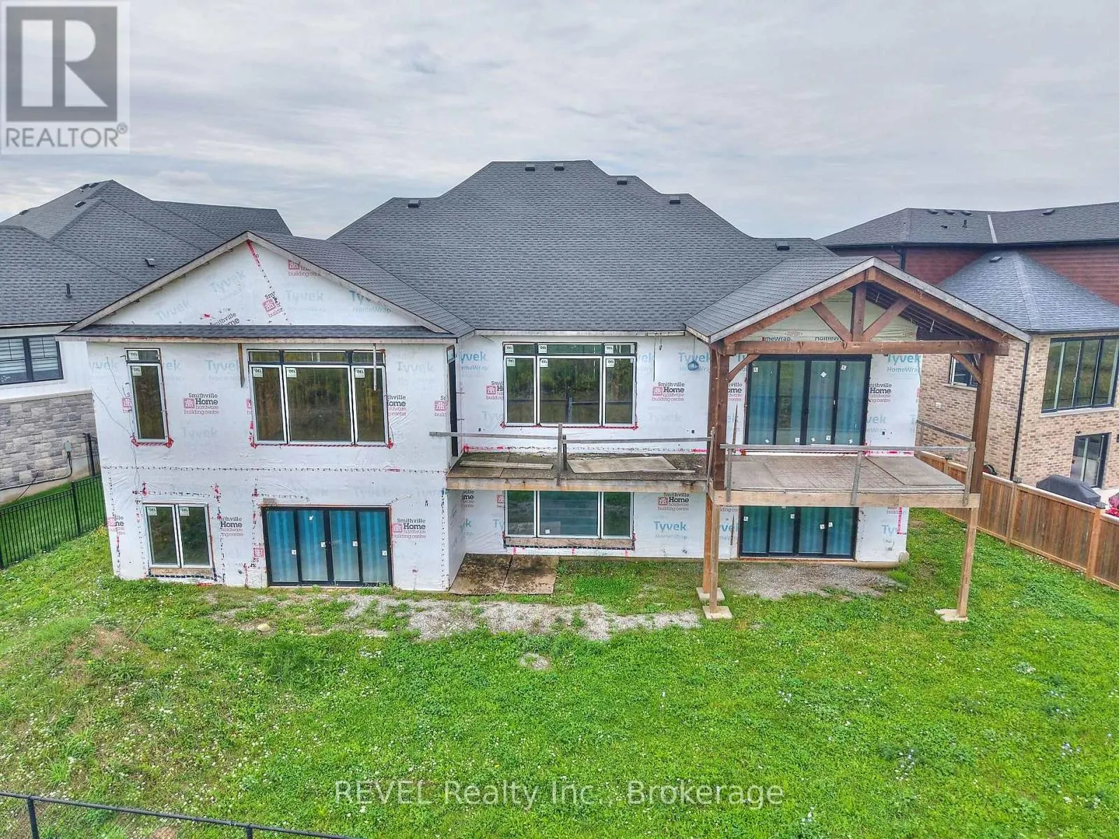 62 BERGENSTEIN CRESCENT