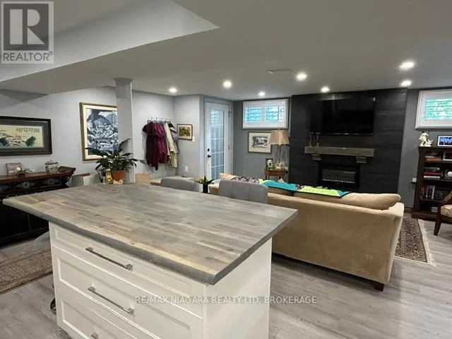 LOWER - 386 CAITHNESS STREET E, #lower