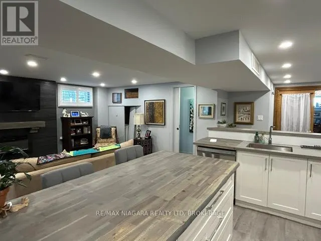 LOWER - 386 CAITHNESS STREET E, #lower