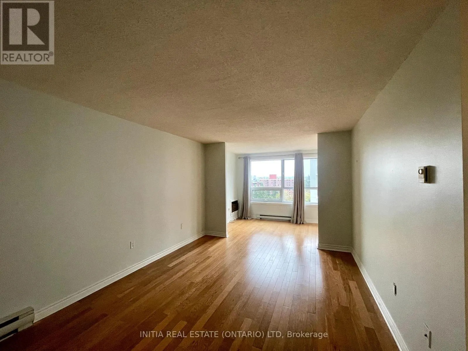 809 - 95 BASE LINE ROAD W, #809