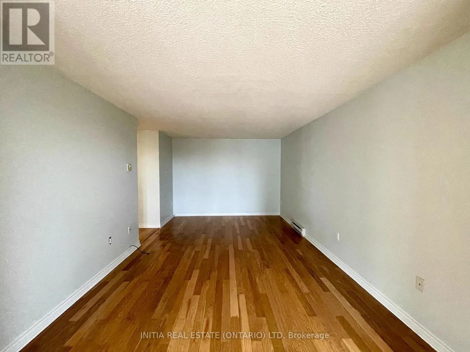 809 - 95 BASE LINE ROAD W, #809