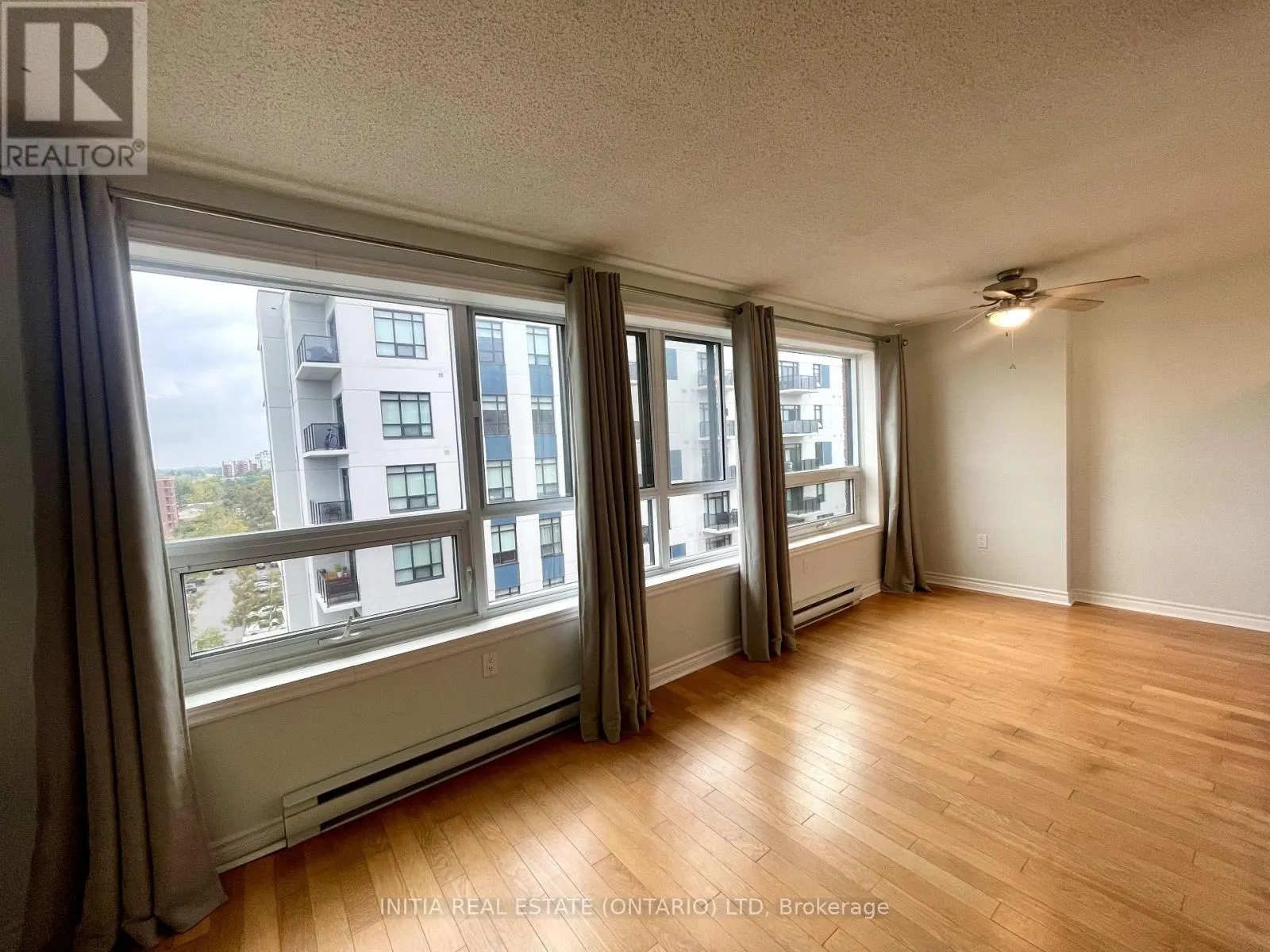 809 - 95 BASE LINE ROAD W, #809