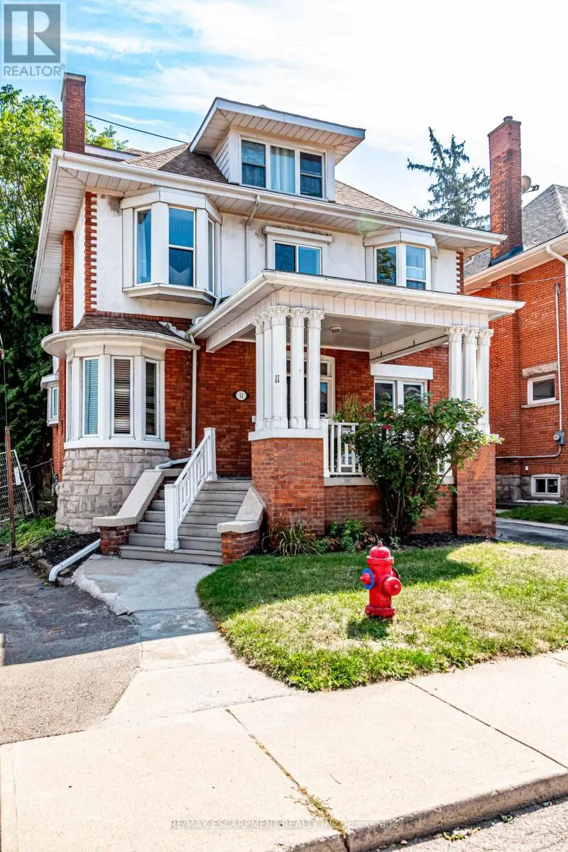 2 - 11 EASTBOURNE AVENUE