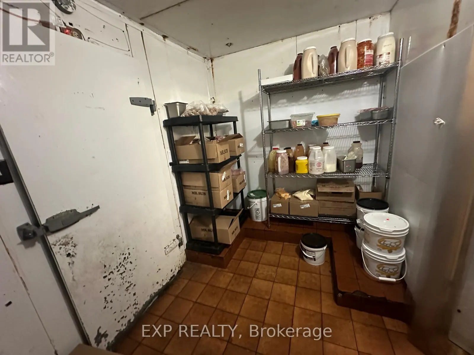 1 - 478 KING STREET E