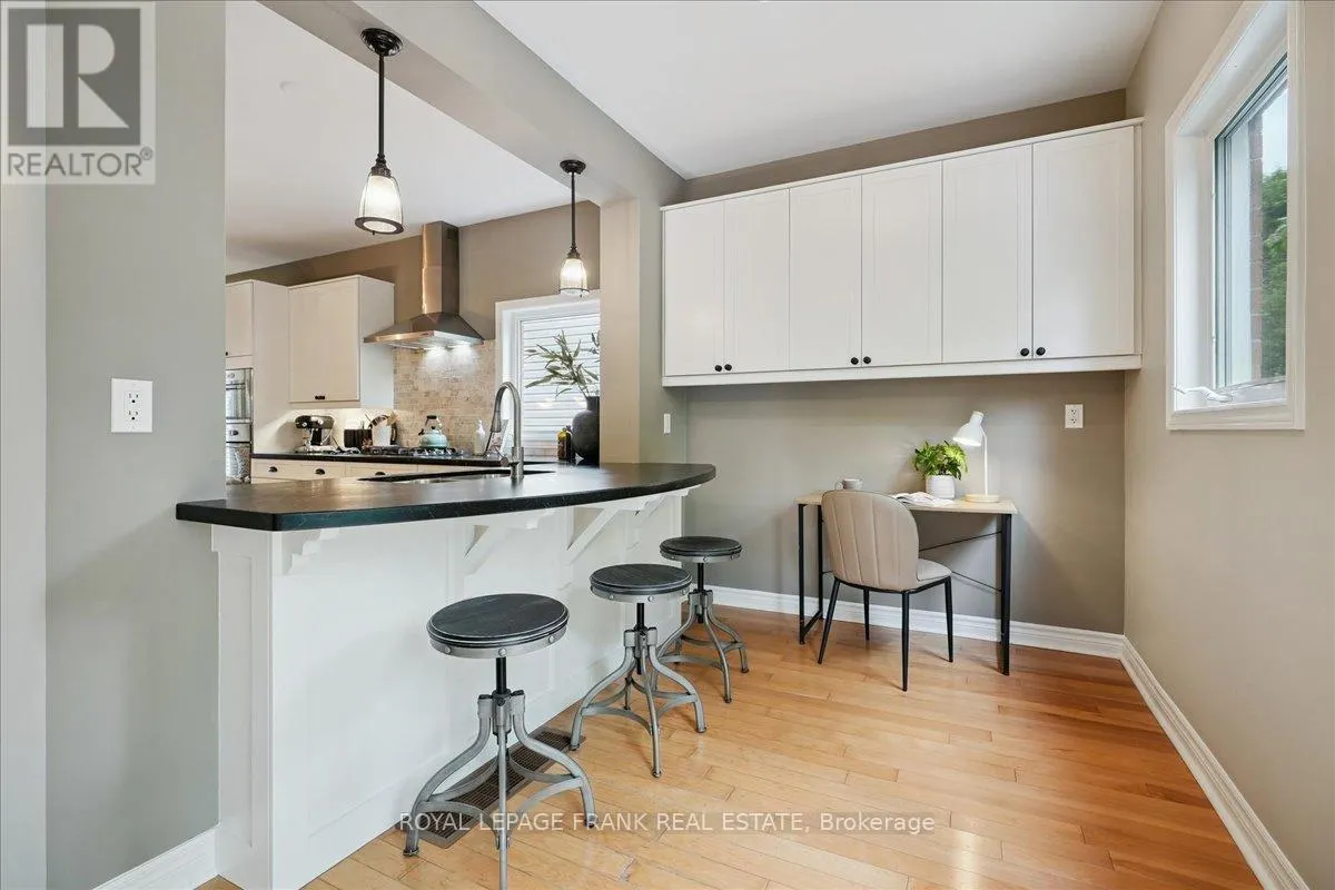 23 WOODLAWN COURT