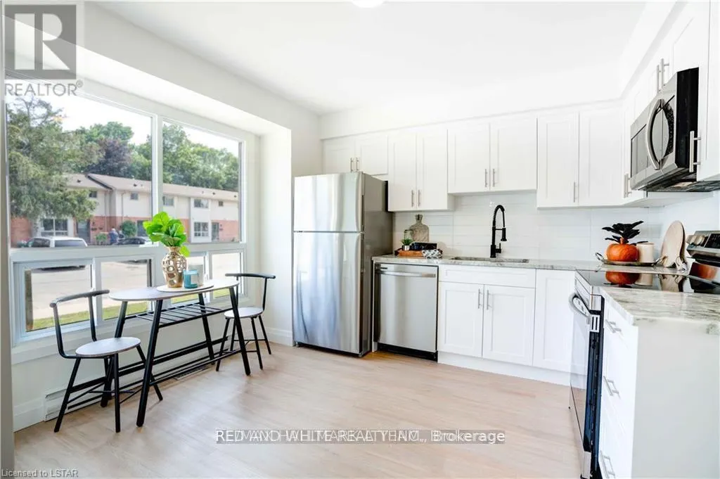 UNIT-54 - 355 SANDRINGHAM CRESCENT