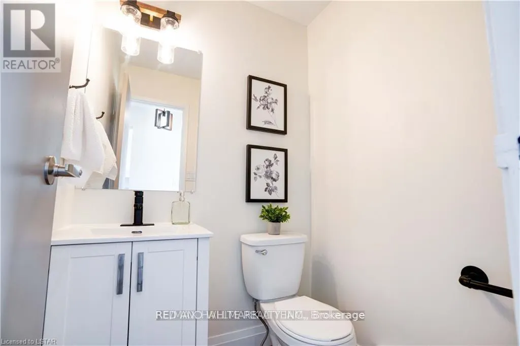 UNIT-54 - 355 SANDRINGHAM CRESCENT