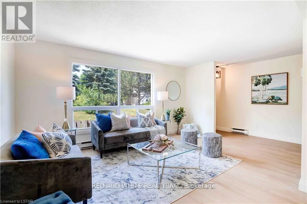 UNIT-54 - 355 SANDRINGHAM CRESCENT