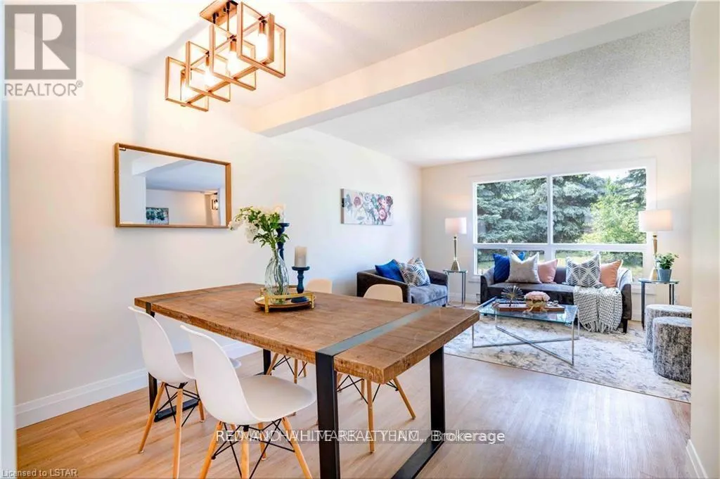 UNIT-54 - 355 SANDRINGHAM CRESCENT