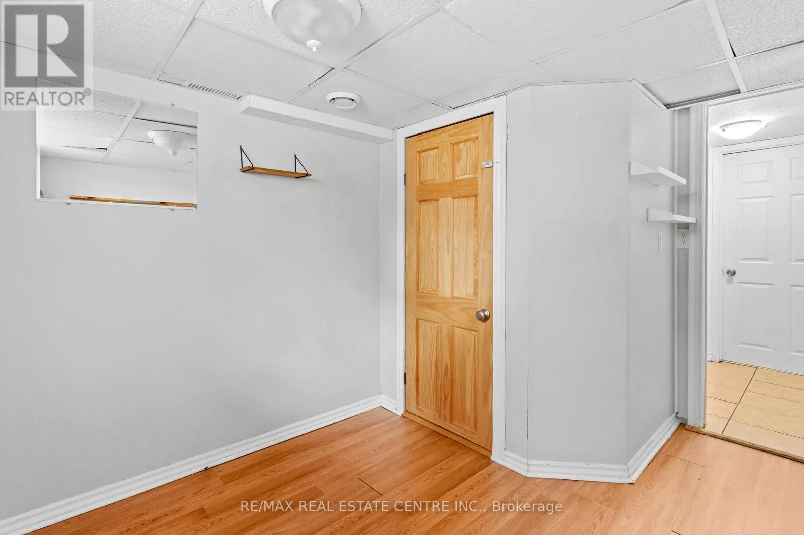 BASEMENT - 298 WALLACE AVENUE