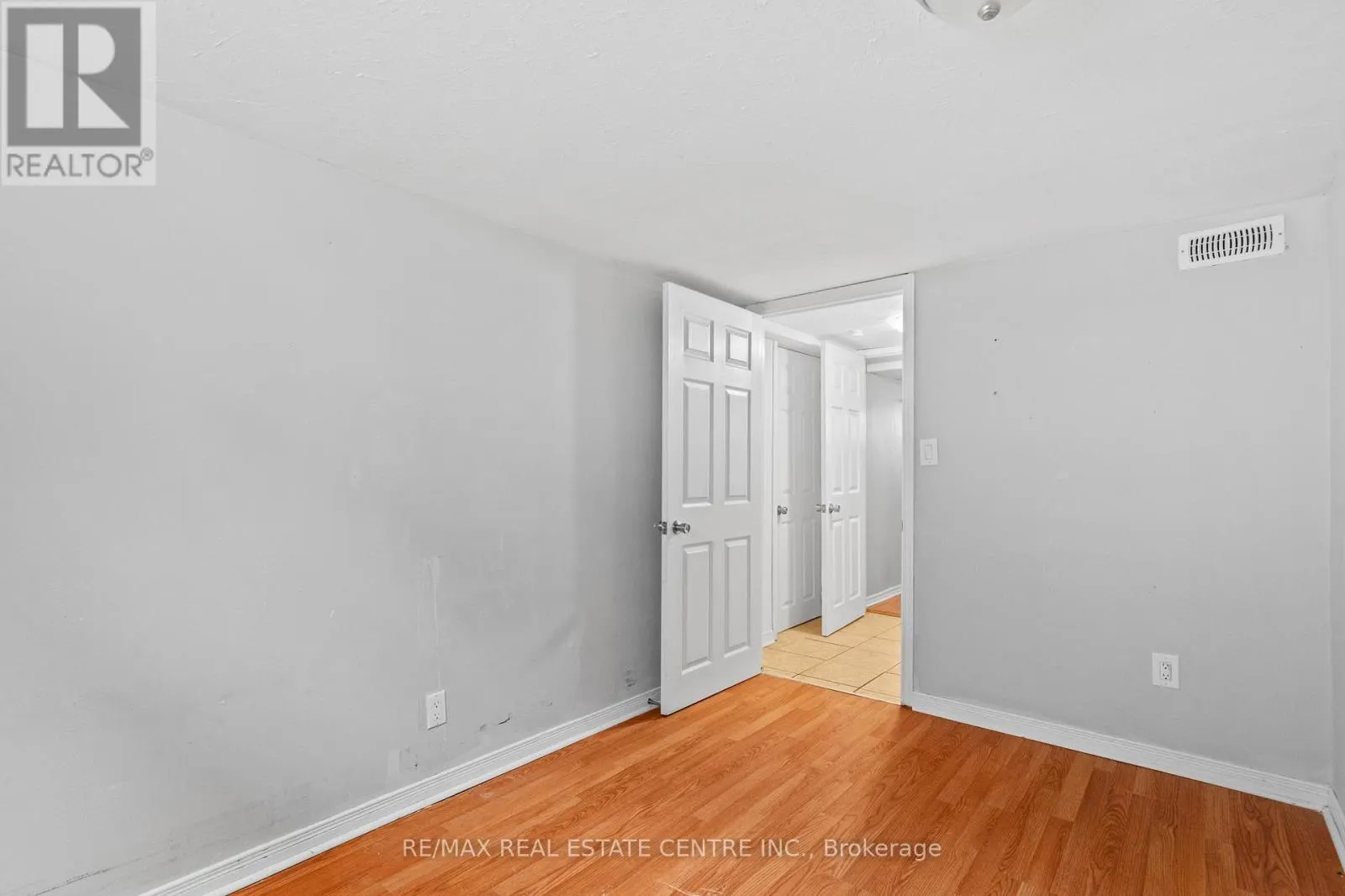 BASEMENT - 298 WALLACE AVENUE