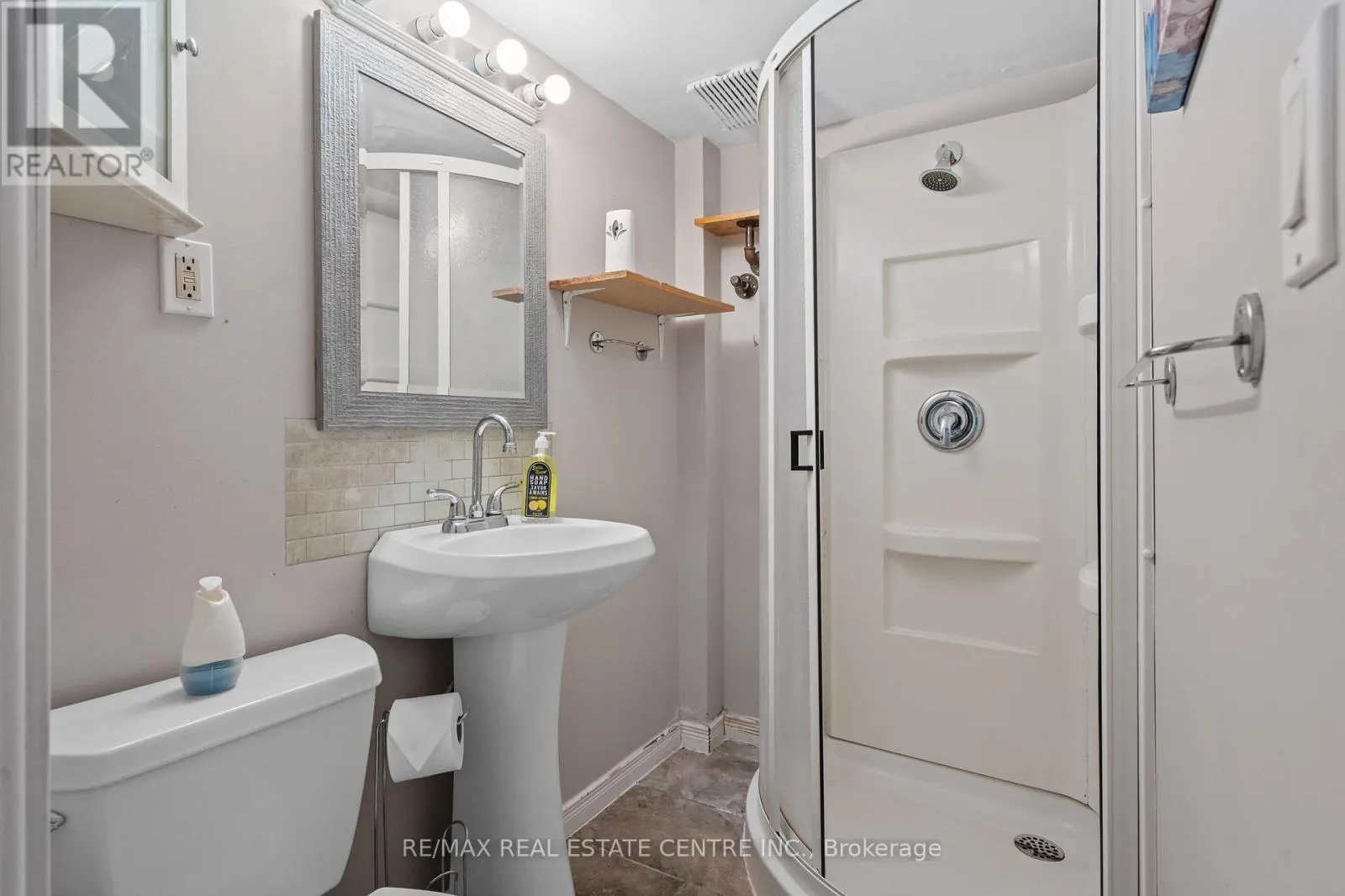 BASEMENT - 298 WALLACE AVENUE