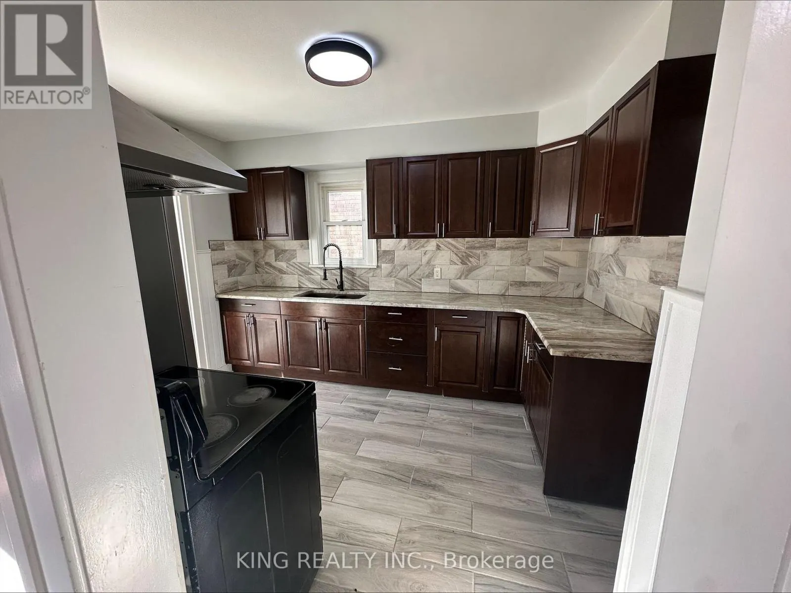 MAIN - 1243 BRUCE AVENUE