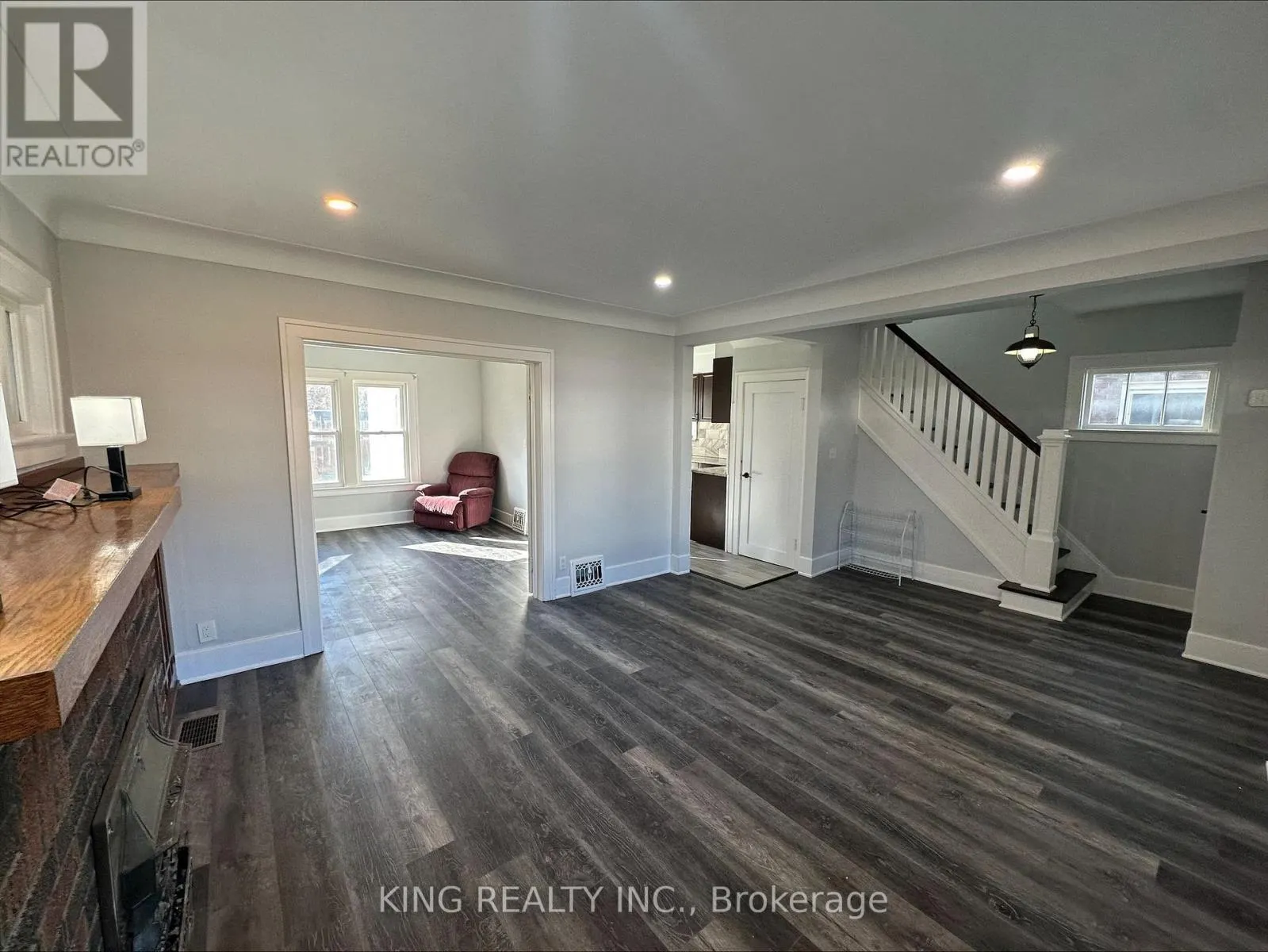 MAIN - 1243 BRUCE AVENUE