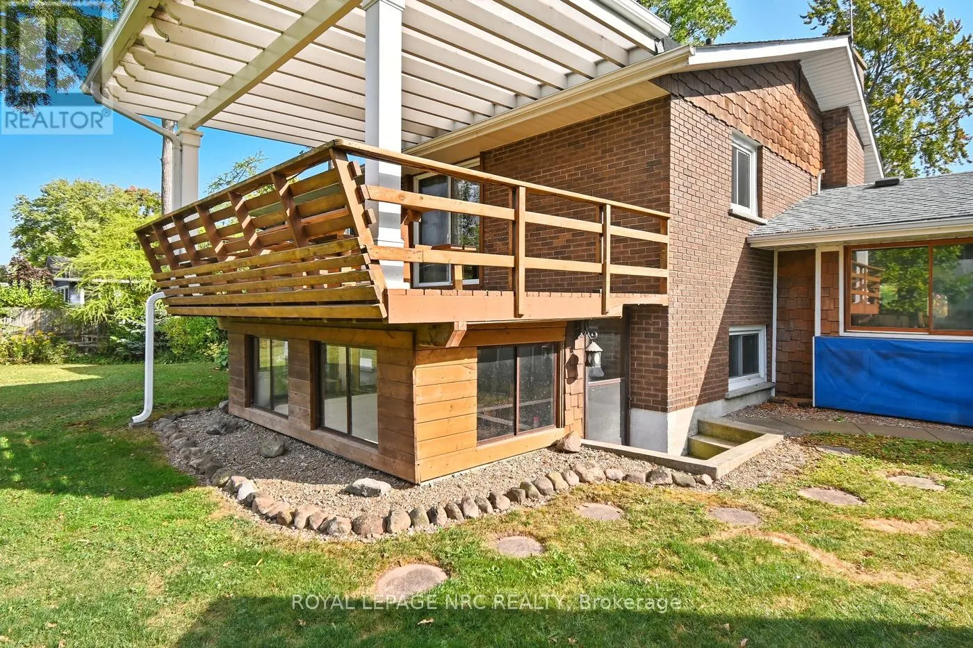 10592 WOODLAND DRIVE