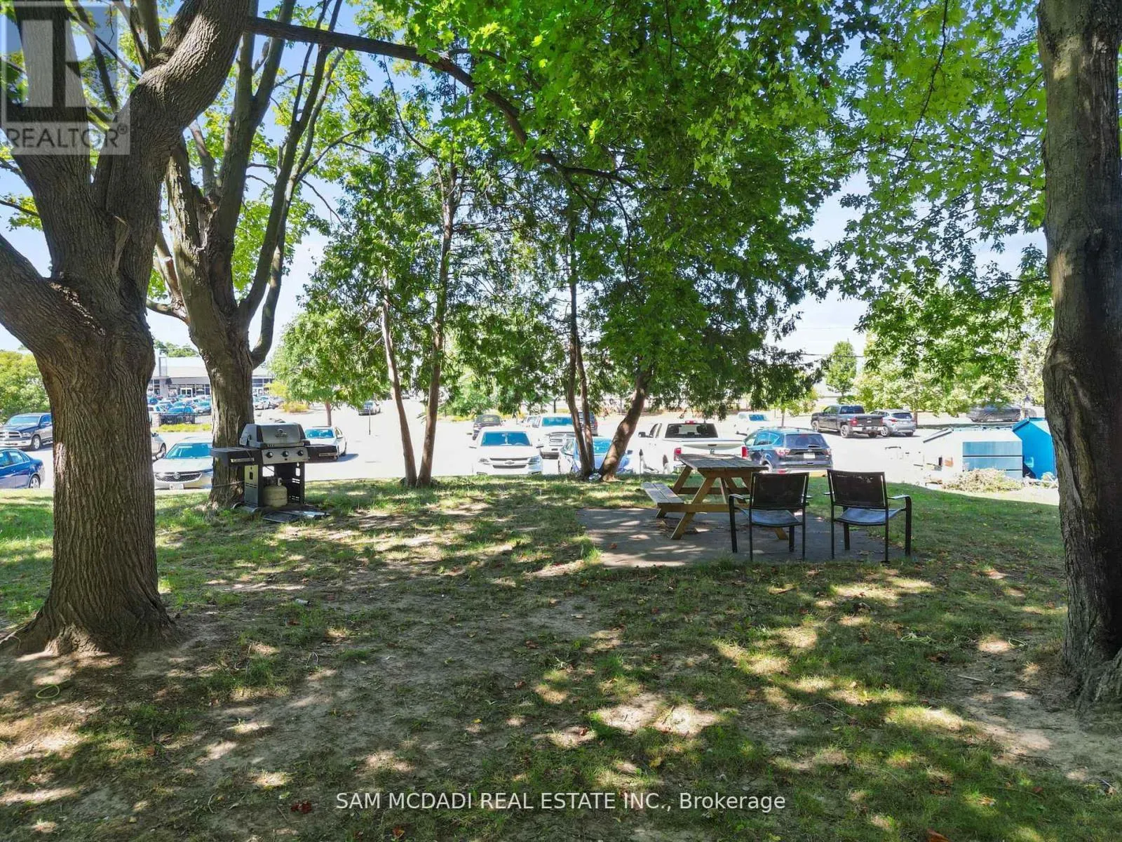 401 - 62 SPENCER STREET