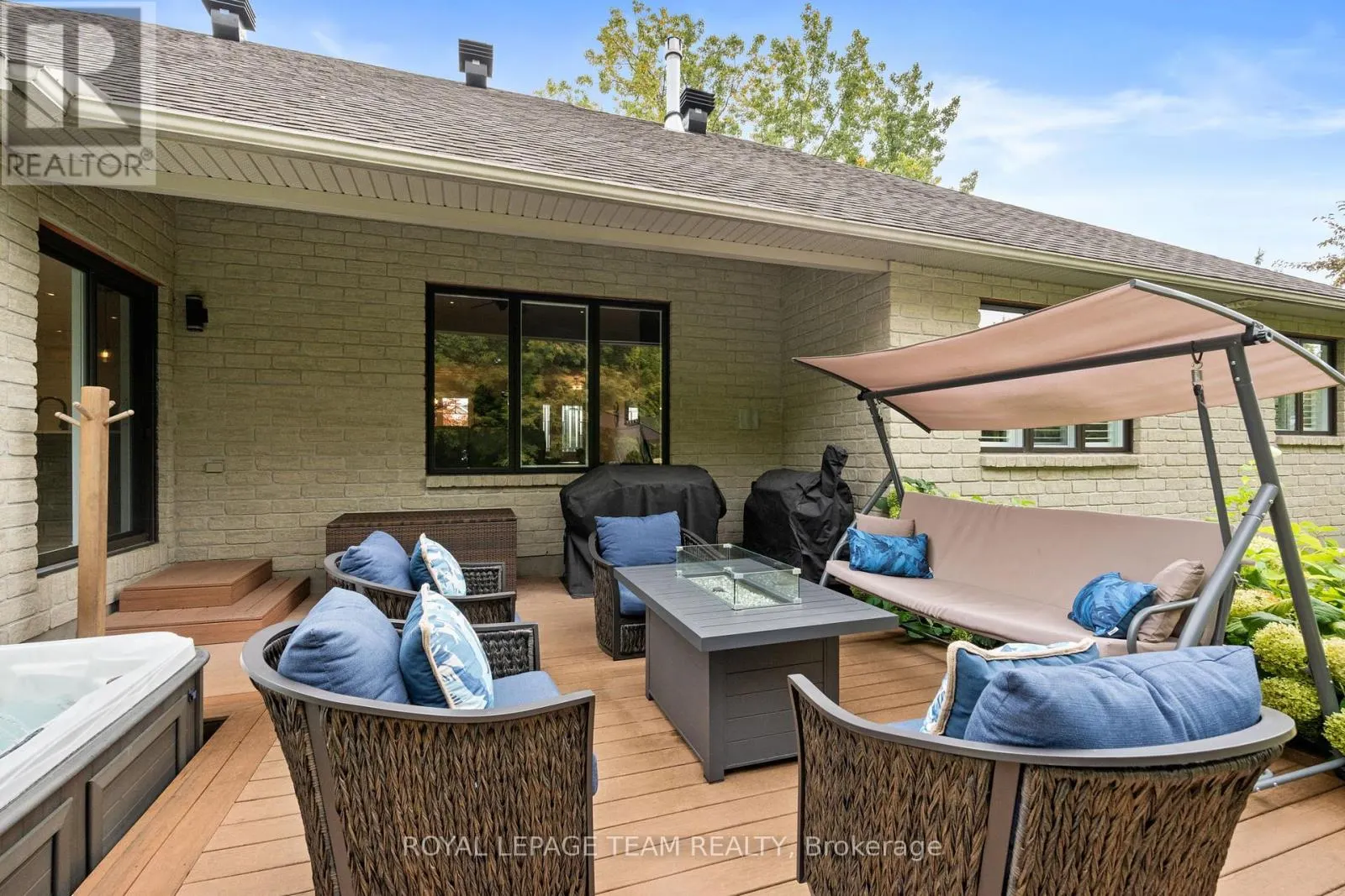 6903 TWIN LAKES AVENUE