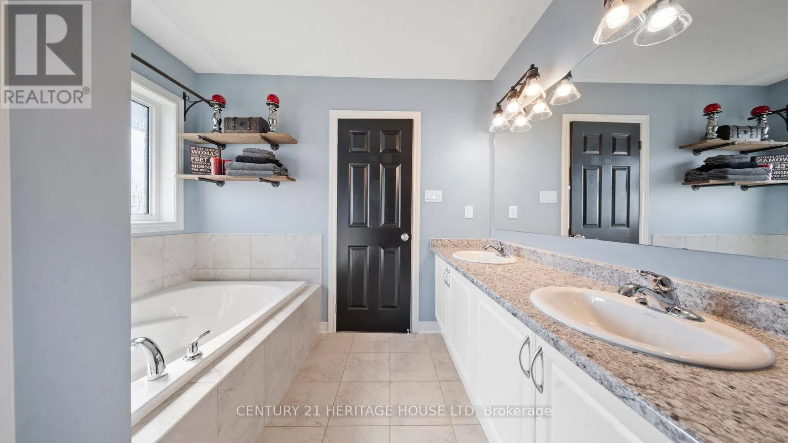 119 BARLOW PLACE