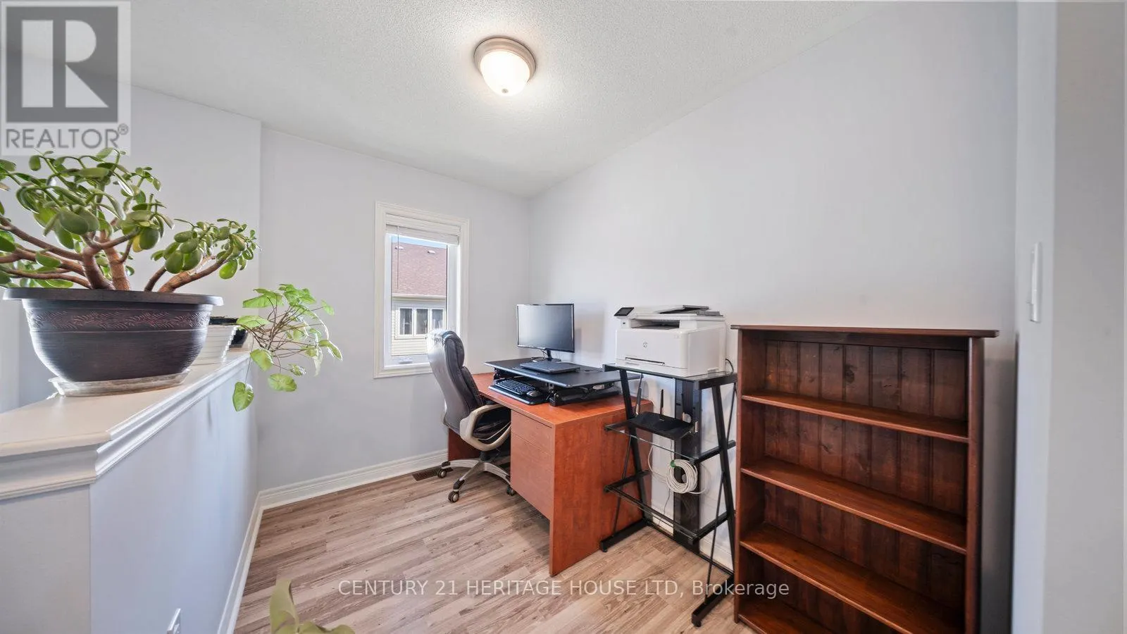 119 BARLOW PLACE