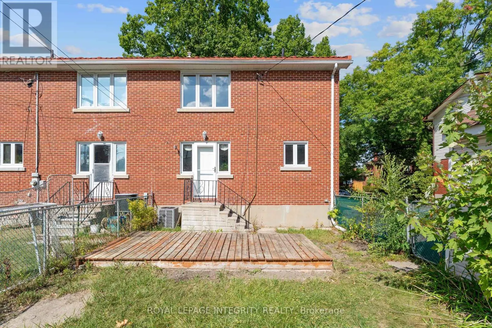 1350 LEASIDE AVENUE