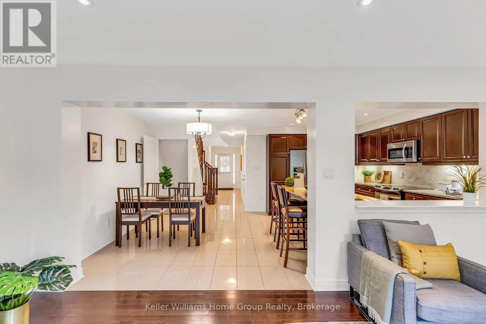 #37 - 1035 VICTORIA ROAD S, ##37