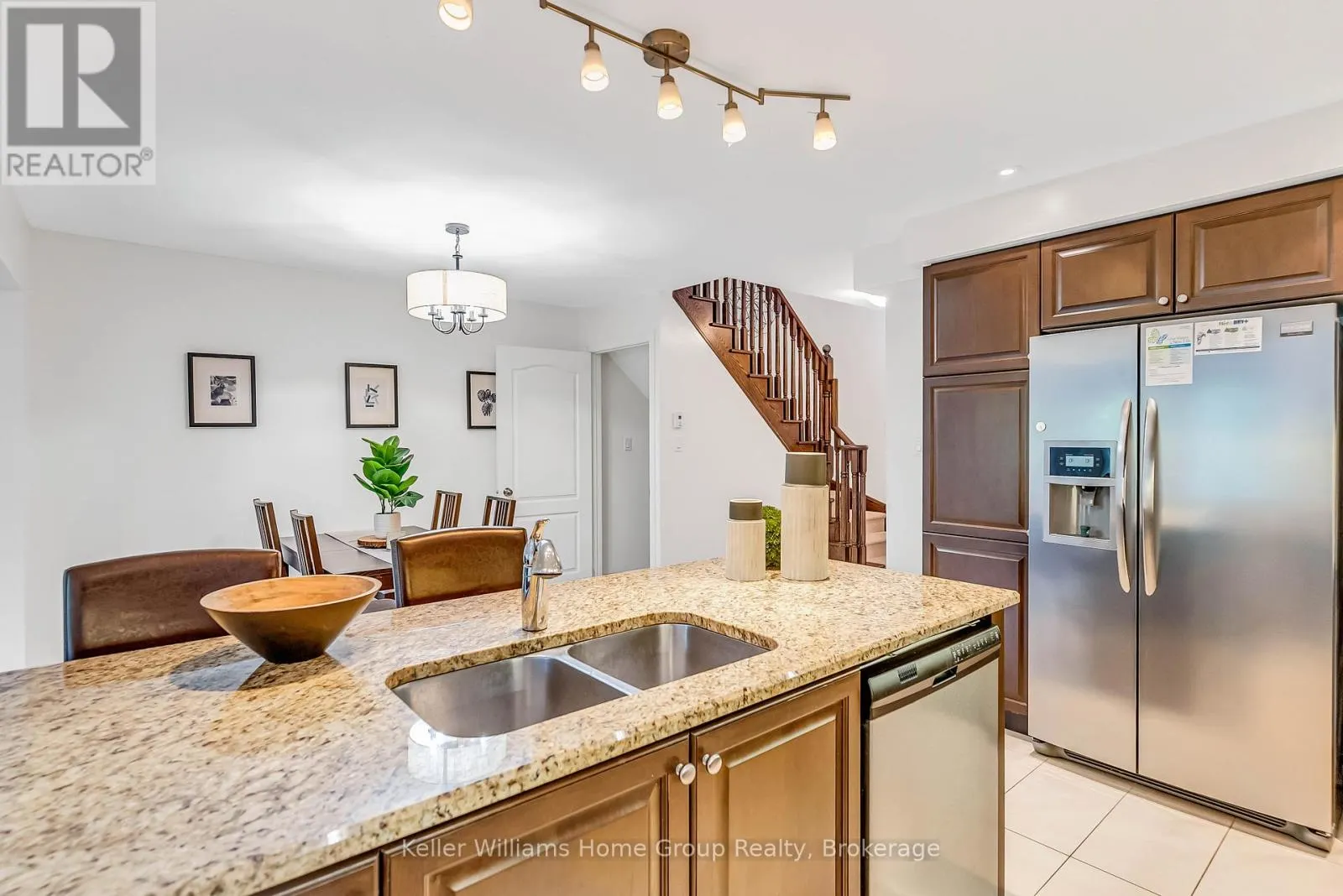 #37 - 1035 VICTORIA ROAD S, ##37