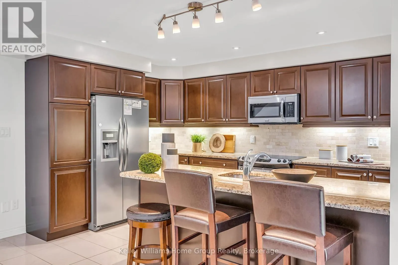 #37 - 1035 VICTORIA ROAD S, ##37