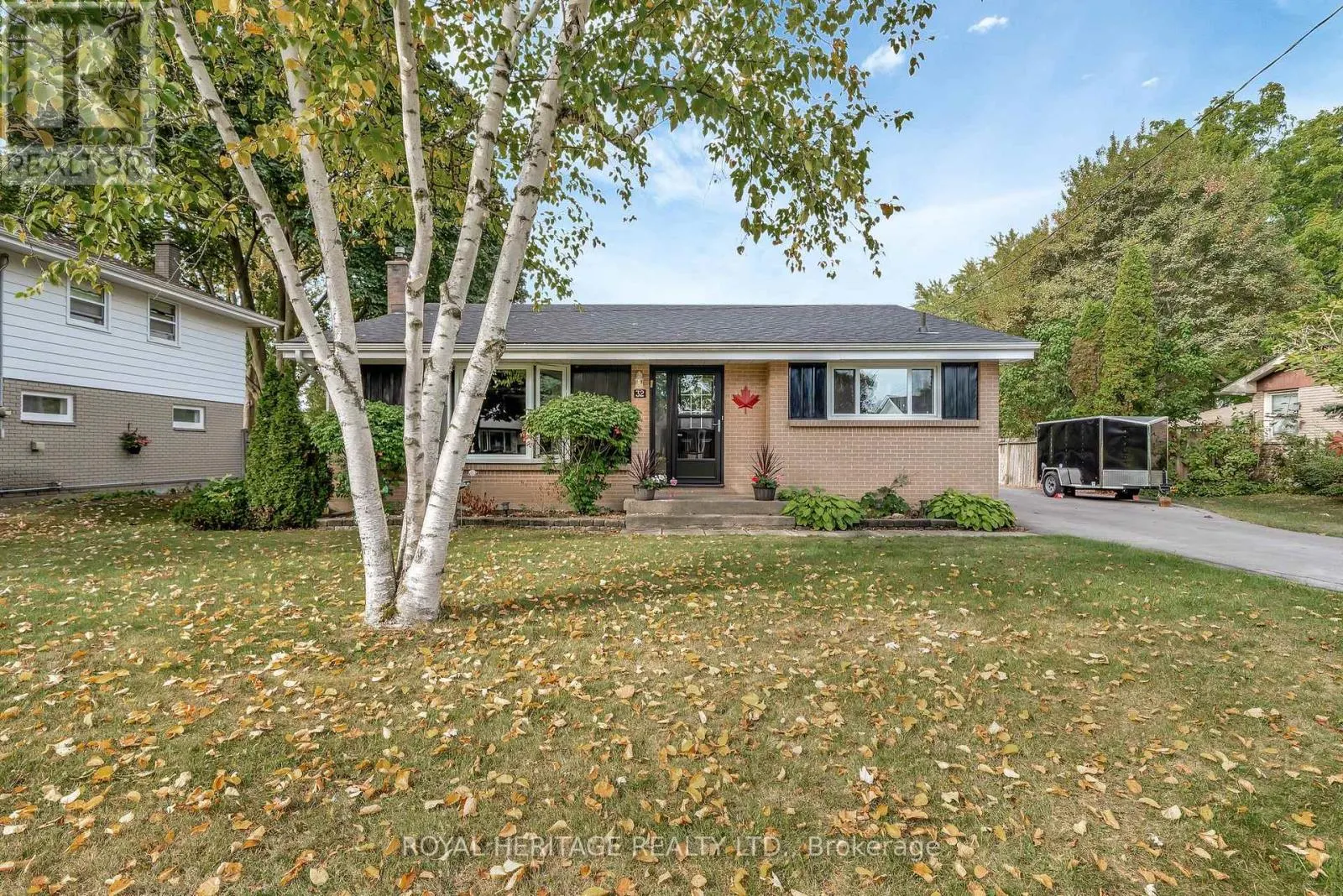 32 GLEN ROAD