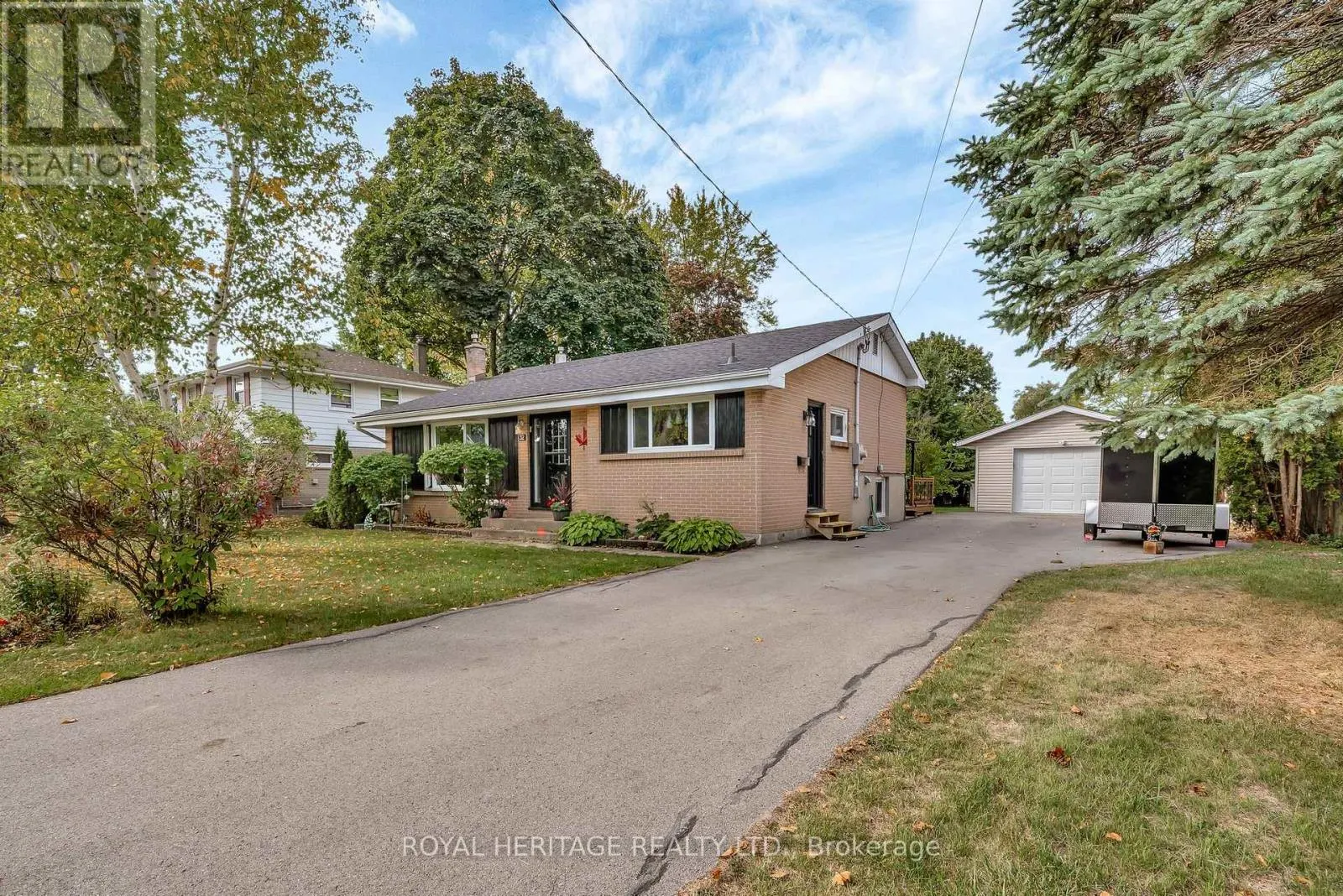 32 GLEN ROAD