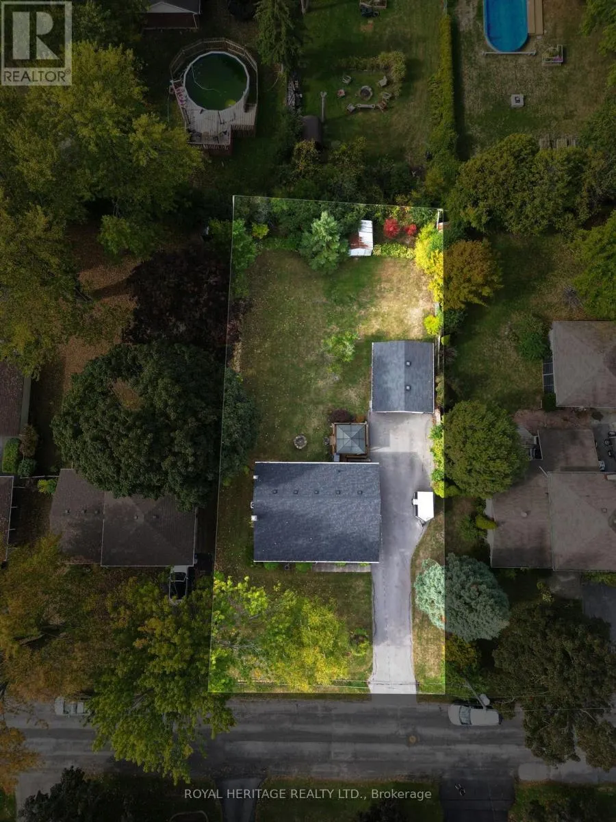 32 GLEN ROAD