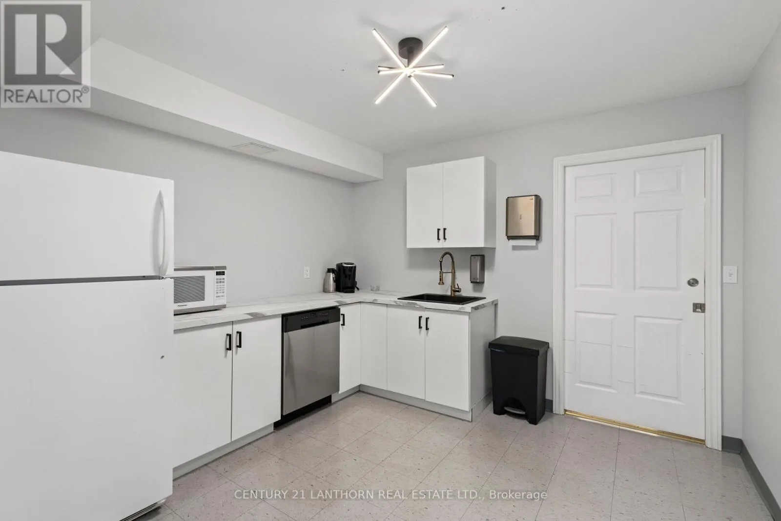 106 - 35 BRIDGE STREET, #106